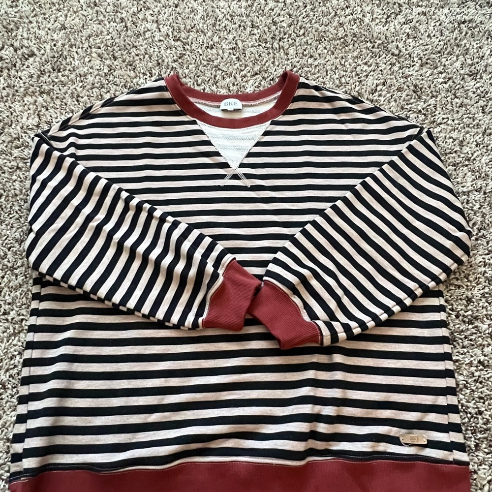 BKE Women's Striped Crewneck Sweater - Black and Cream with Red Accents